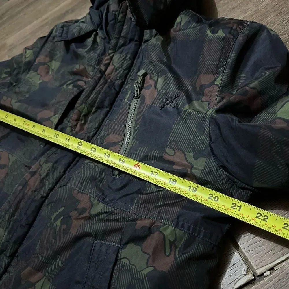 Big Chill Boys Winter Ski Jacket Green Black Camouflage Hood Lined youth Size 18